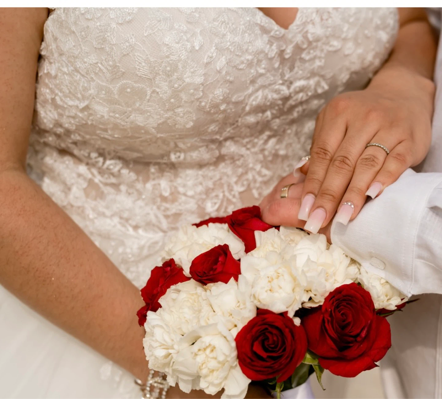 Lace Wedding Dress with Train - photo 3