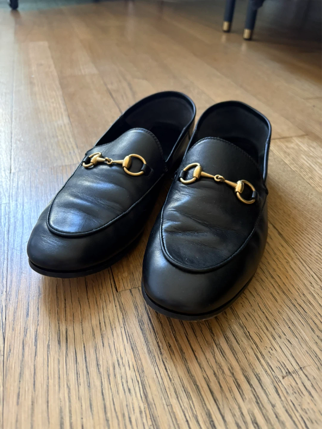Gucci Black Leather Loafers with Horsebit Detail - photo 2