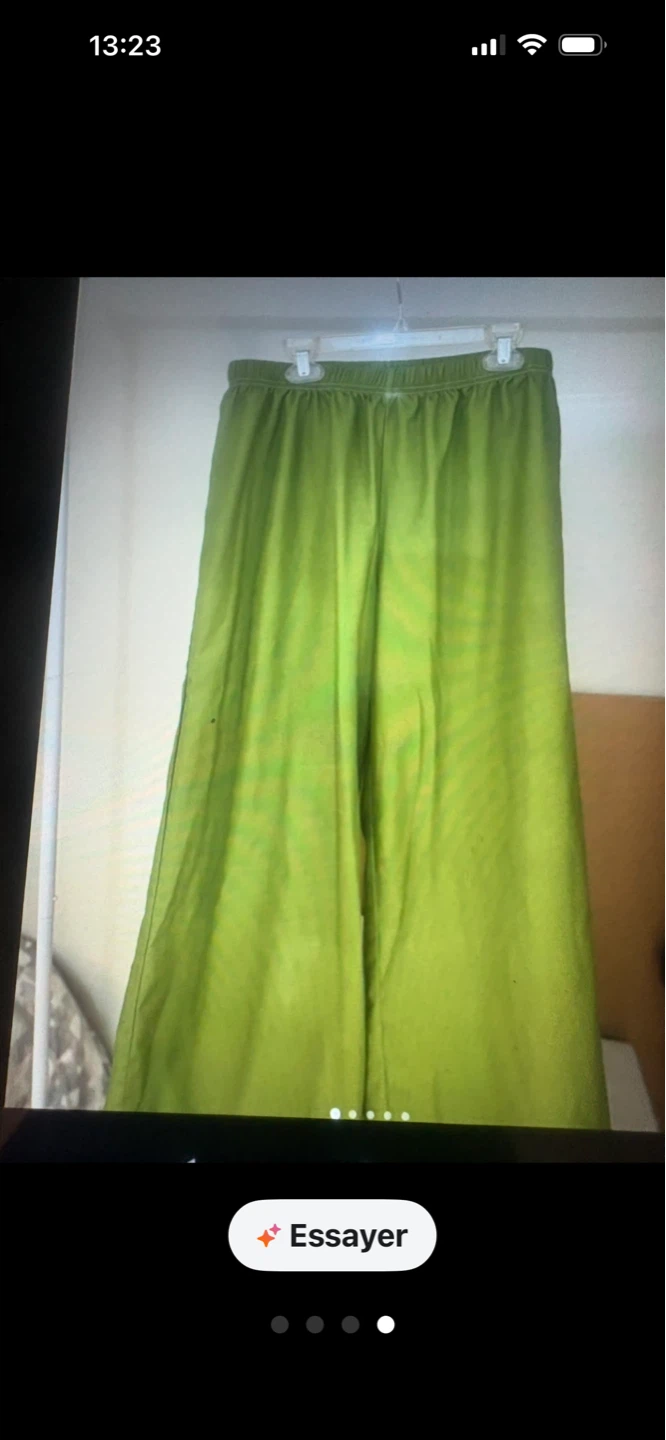 Ensemble chemisier et pantalon vert vif fleuri - photo 2