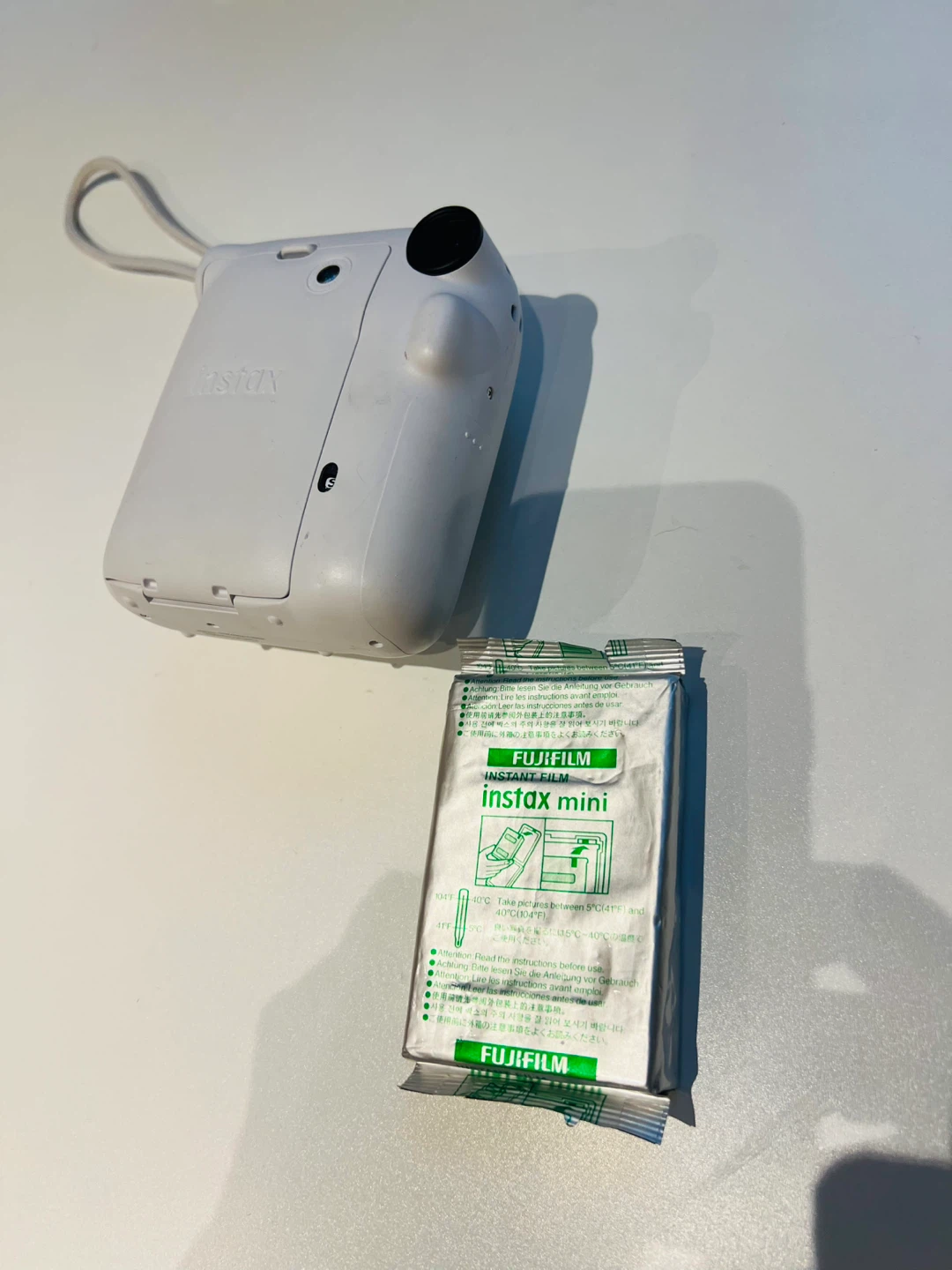 Fujifilm Instax Mini 12 Instant Camera - White - photo 3
