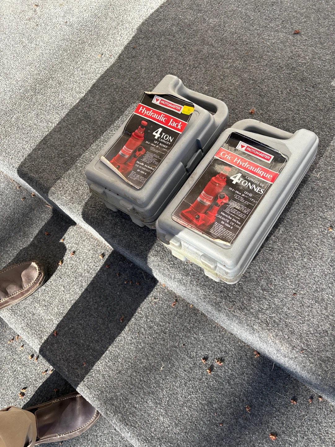 Motomaster 4 Ton Hydraulic Jack