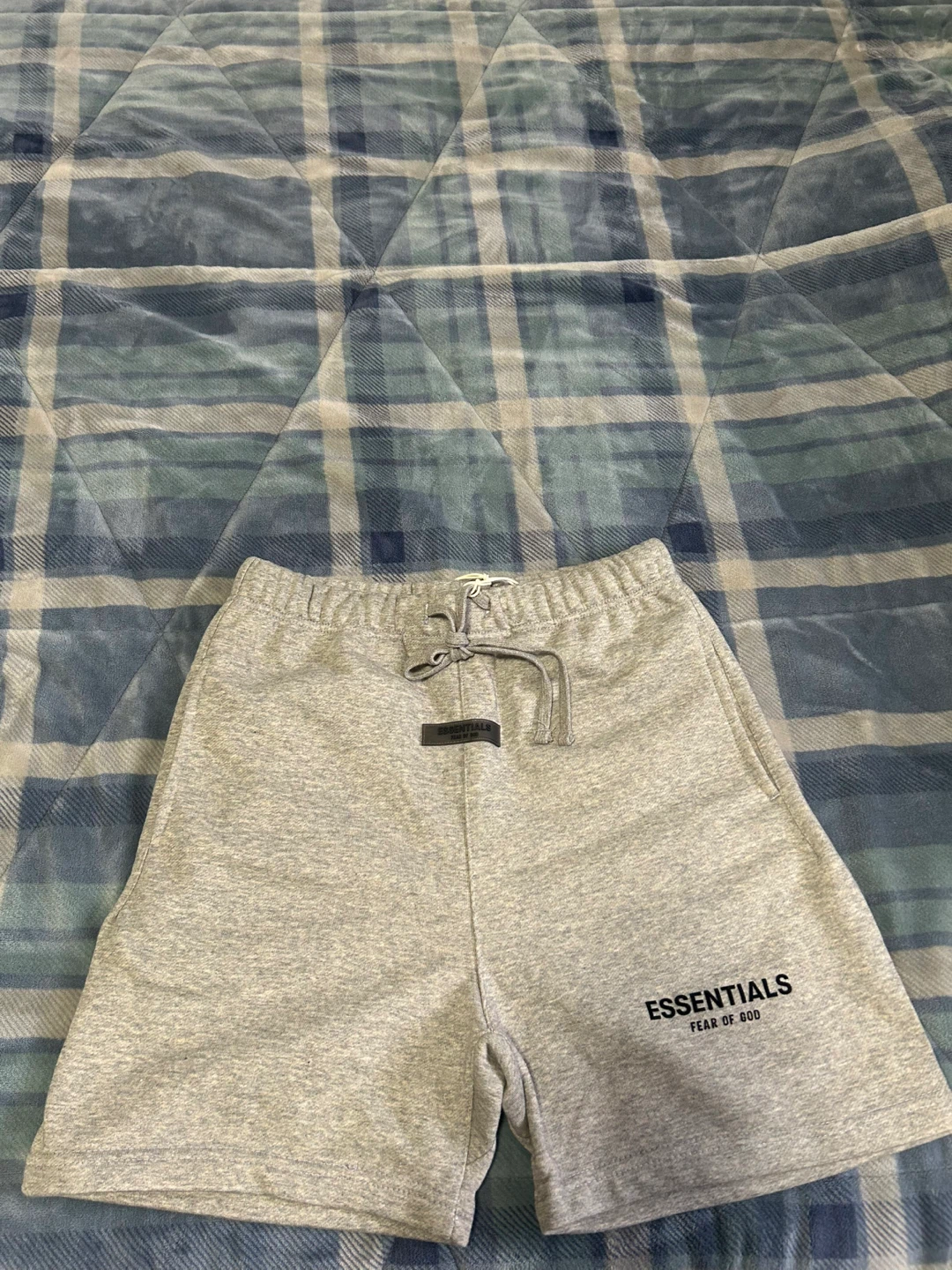 Essential shorts small