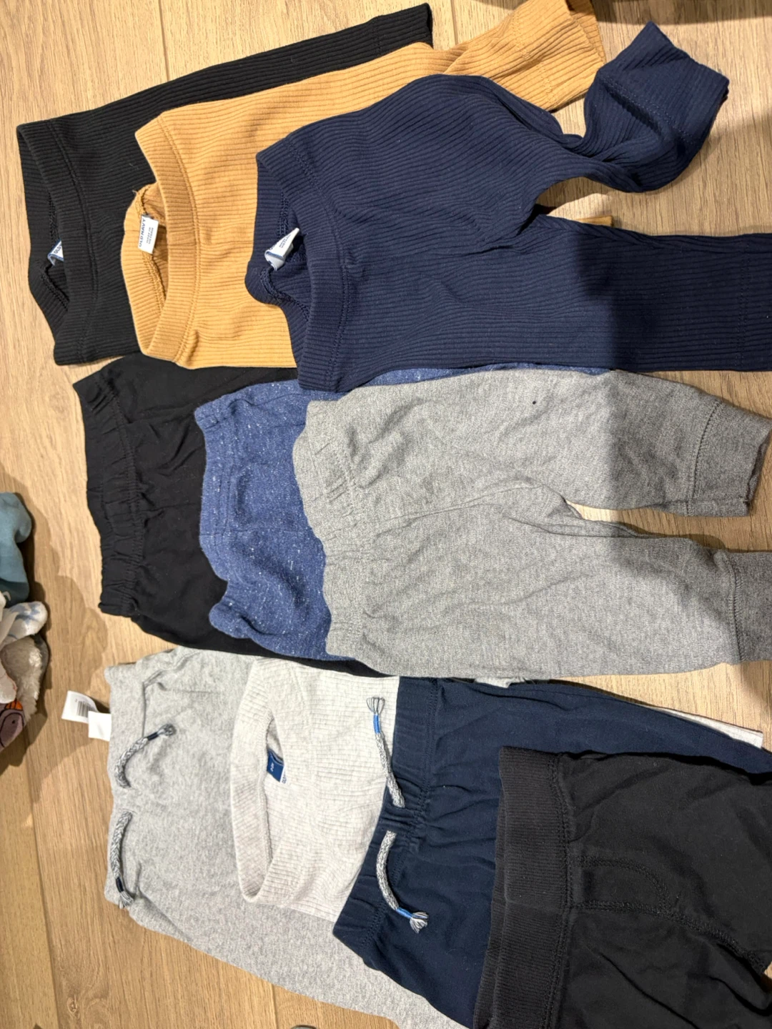 Baby Boy Clothing Lot (0-3 months) - photo 2