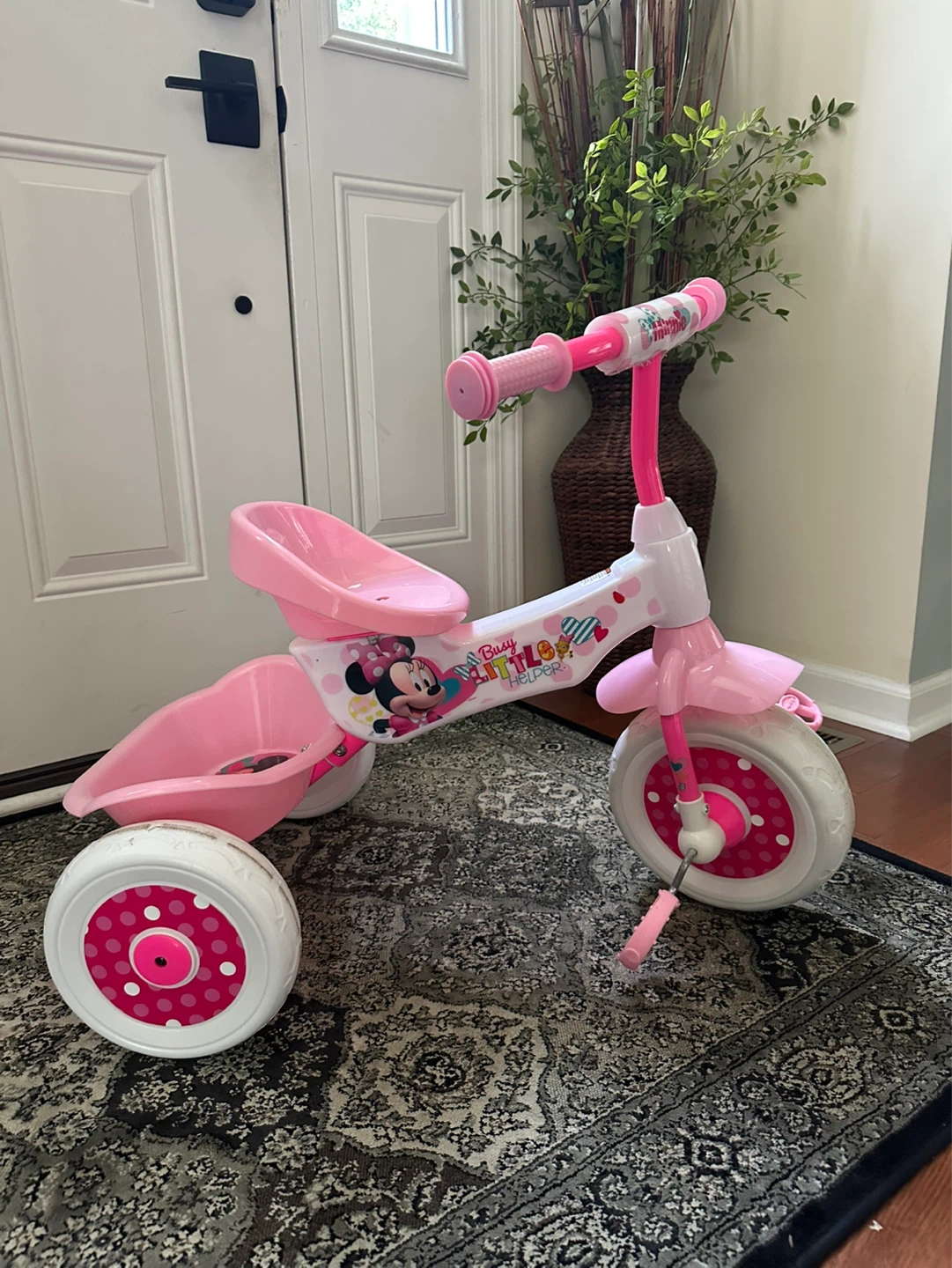 Disney Minnie Mouse "Baby Little Helper" Tricycle - photo 2