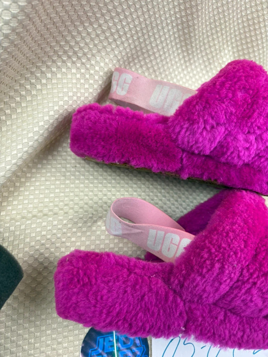 Ugg Fluff Yeah Slide Sandals - Fuchsia - Size 7 - photo 4