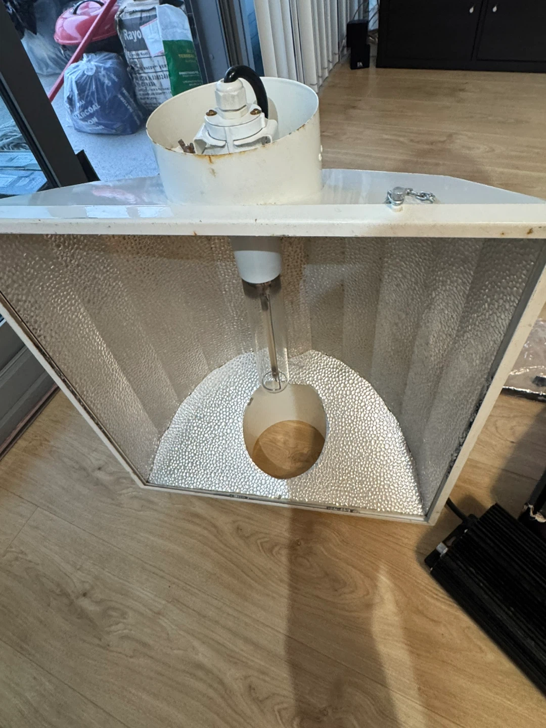 Grow reflector with ballast and lamps - photo 5
