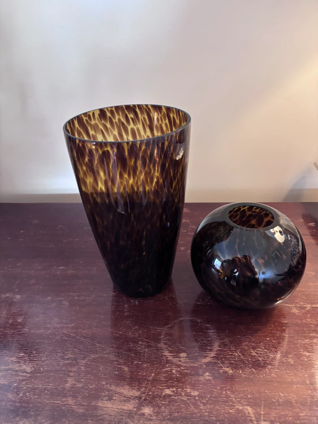 Set of 2 Tortoiseshell Glass Vases - photo 3