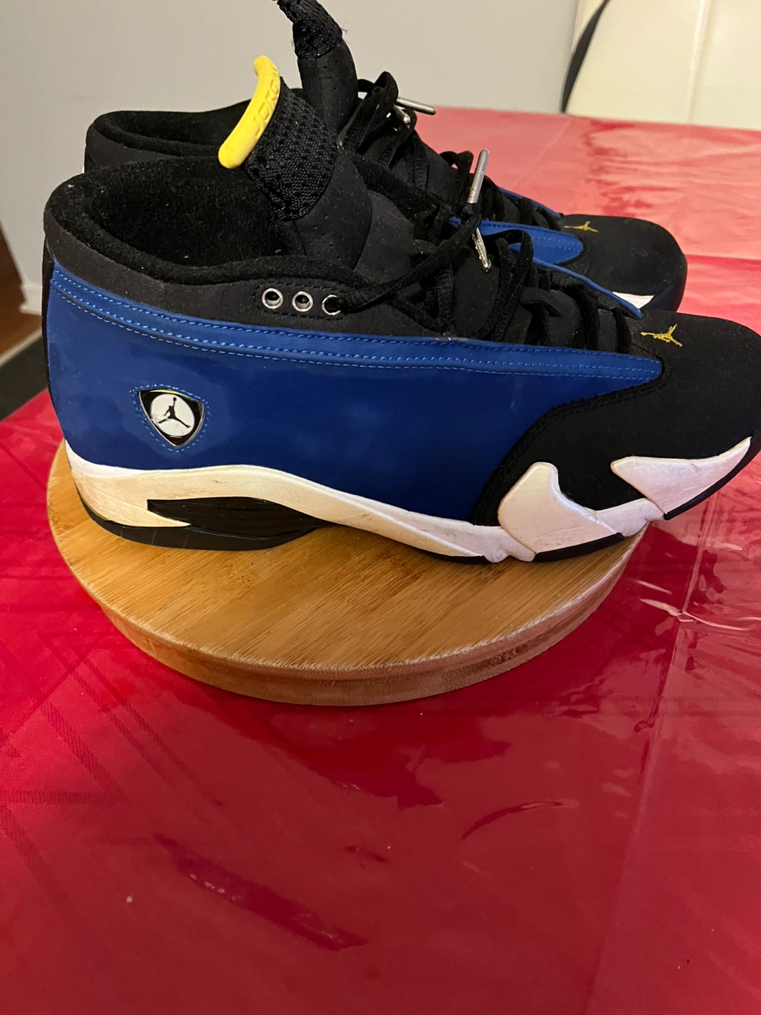 Air Jordan 14 Retro "Hyper Royal" (2019) Size 10