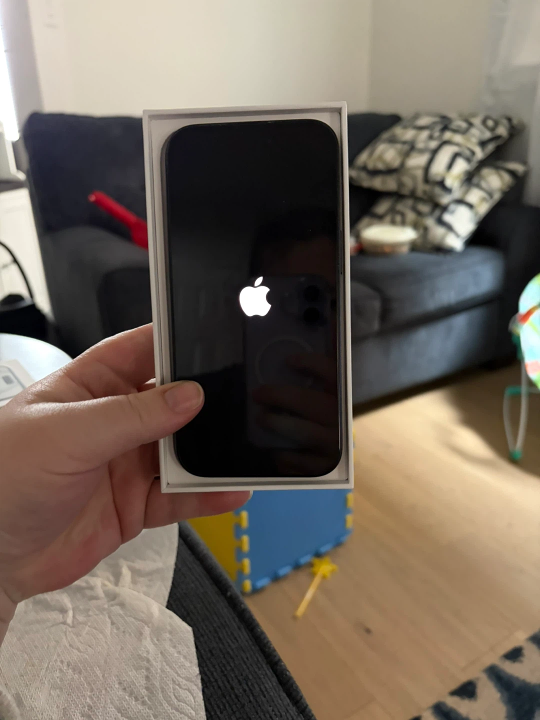 2 Apple iPhone 15 - Black 128gb - photo 4