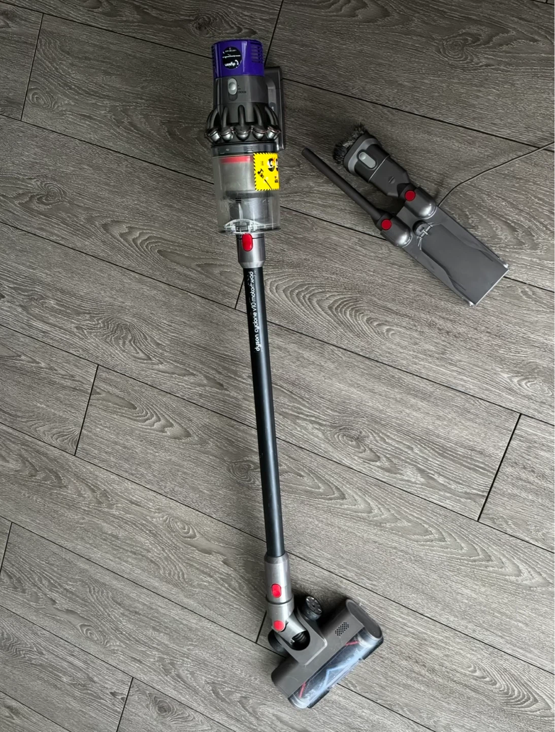 Dyson Cyclone V10 Motorhead Cordless Vacuum