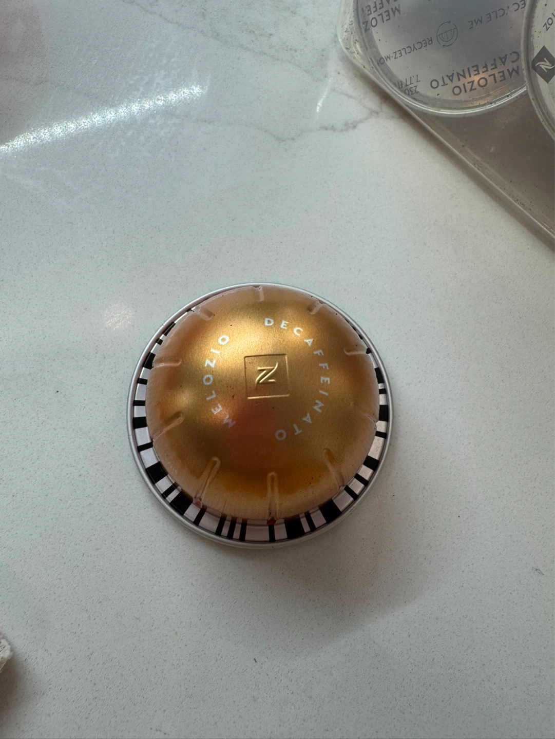 Nespresso Vertuo Melozio + 7x Coffee Pods (MOVING SALE) - photo 3