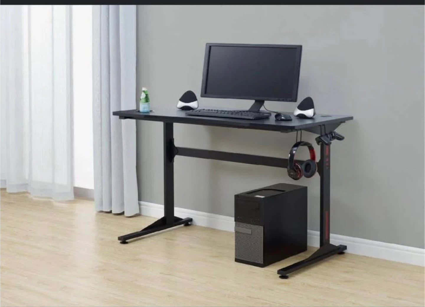 Computer/gaming desk. 47”L * 24”W. Black Carbon Fiber Look