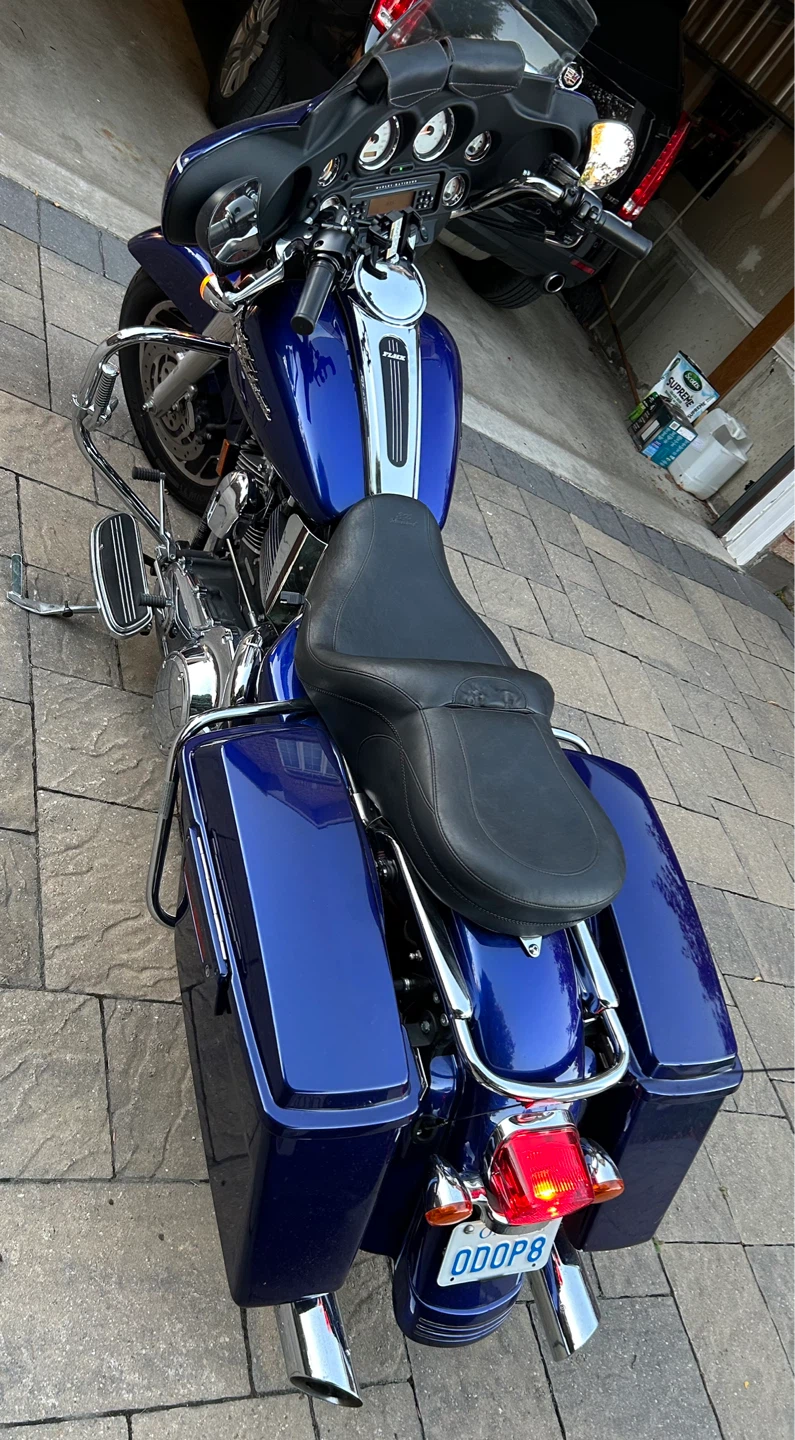 Harley-Davidson Motorcycle - photo 2