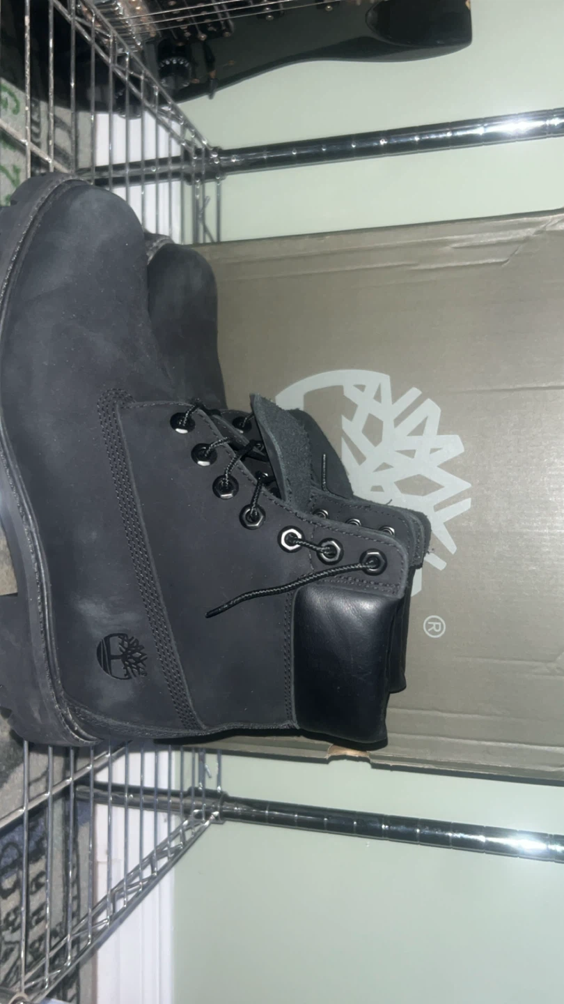 Timberland Black Suede Boots - photo 2