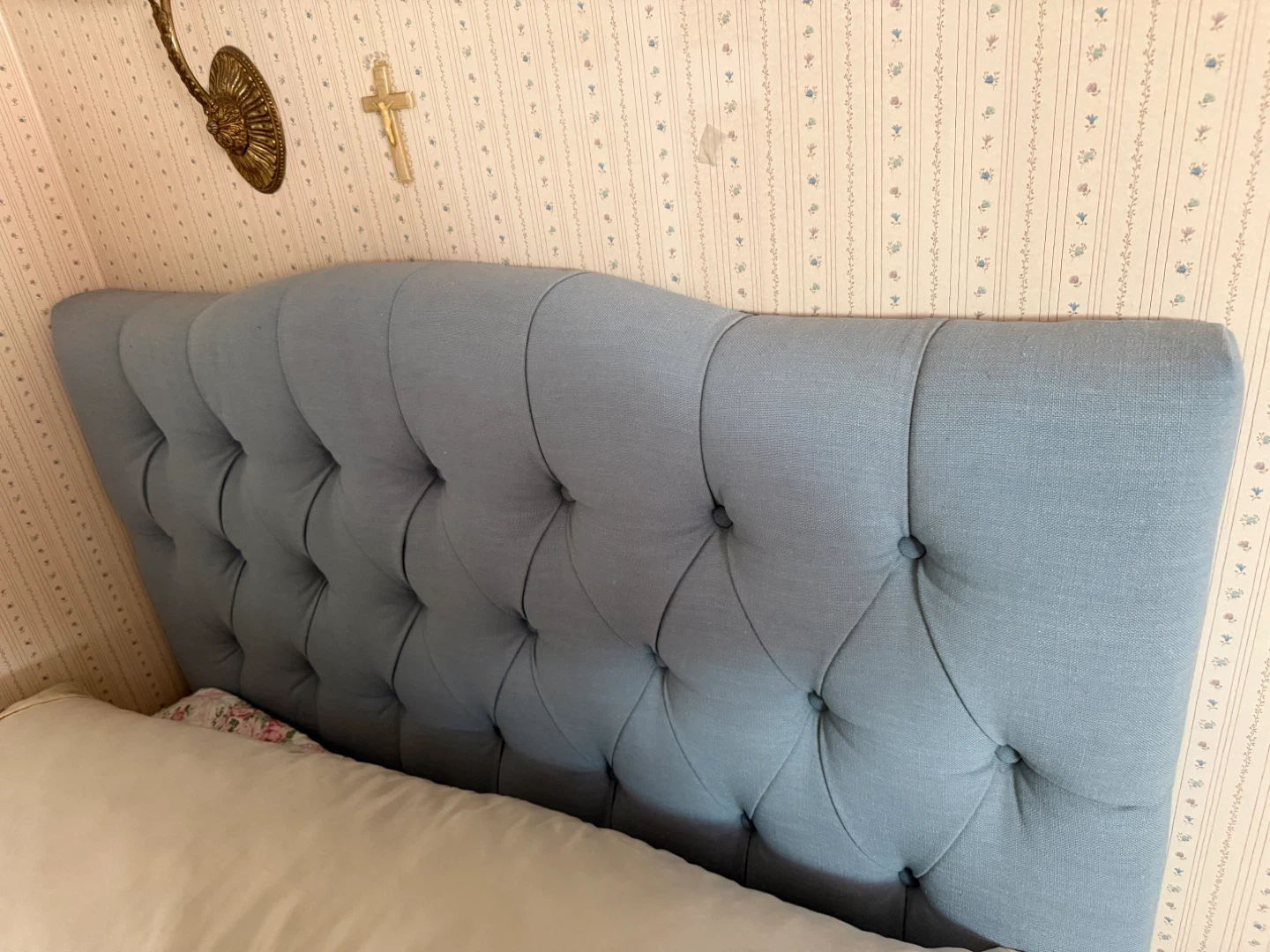 Full Mattress with Tufted Headboard and frame - photo 4