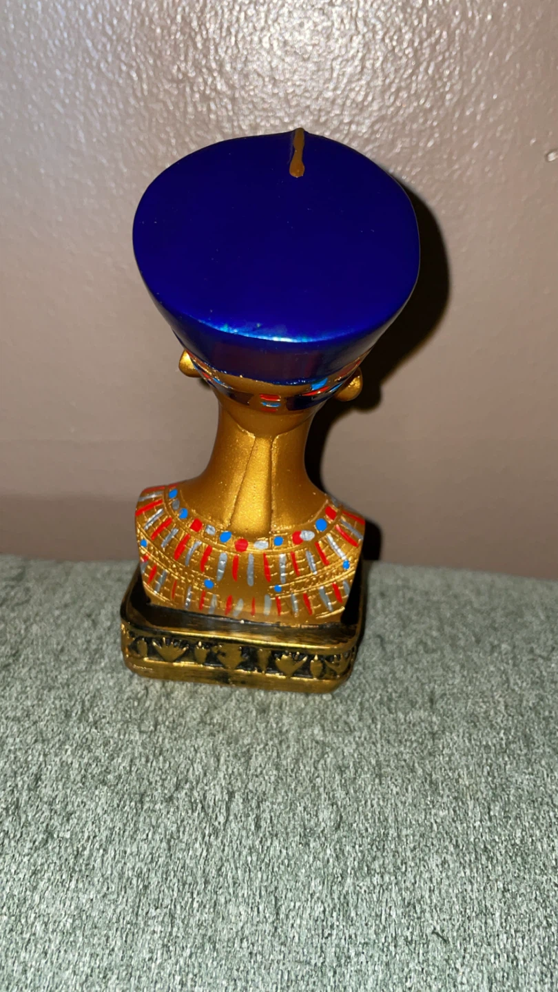 Nefertiti Bust Figurine - photo 2