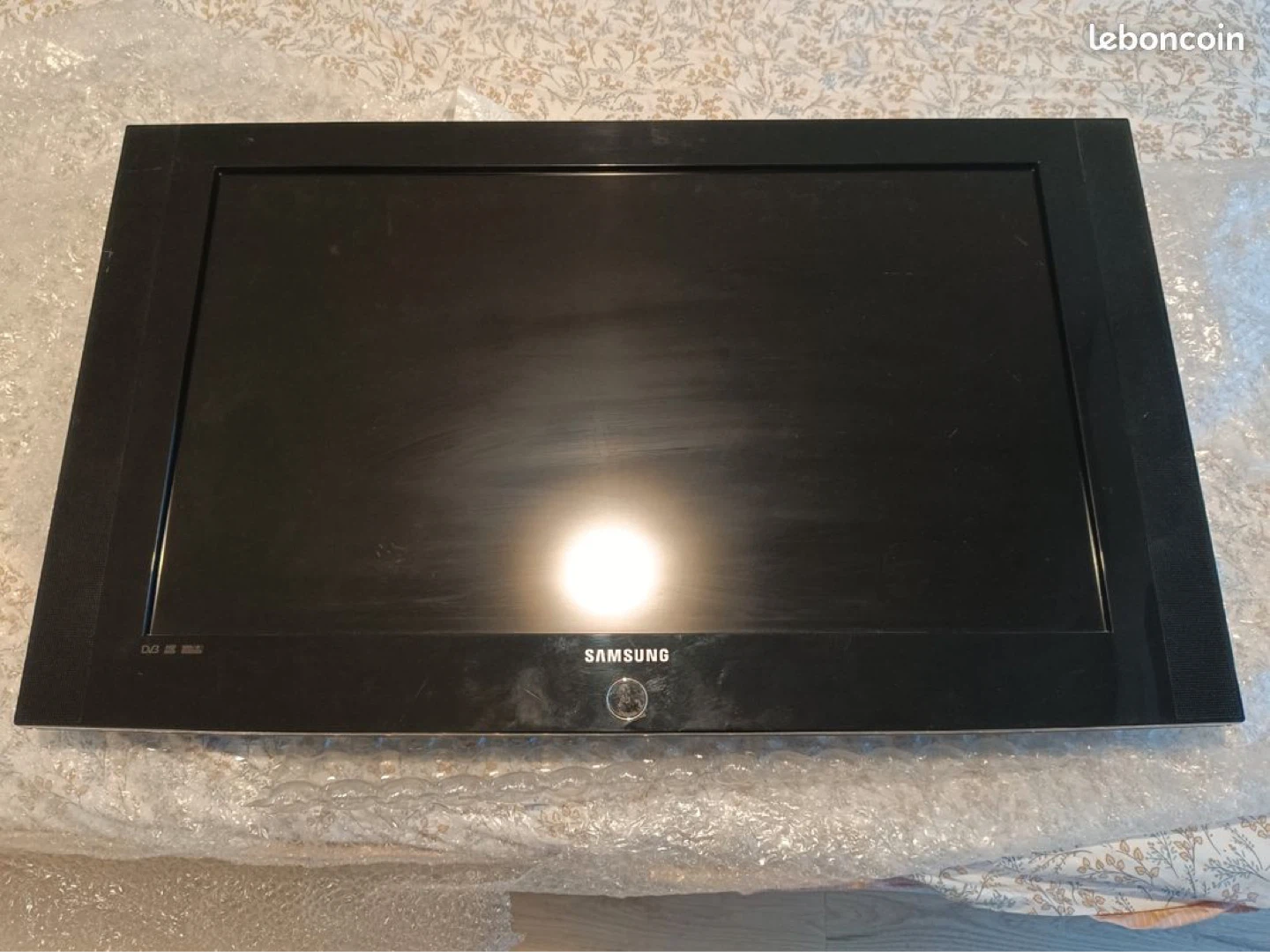 Samsung Black TV