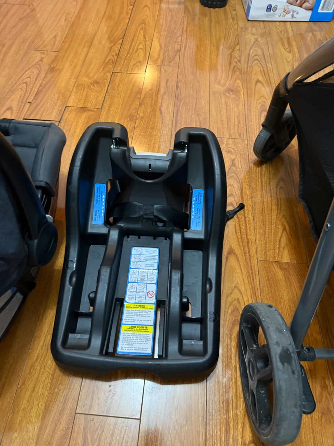 Graco SnugRide 35 Lite Infant Car Seat and Base - photo 5