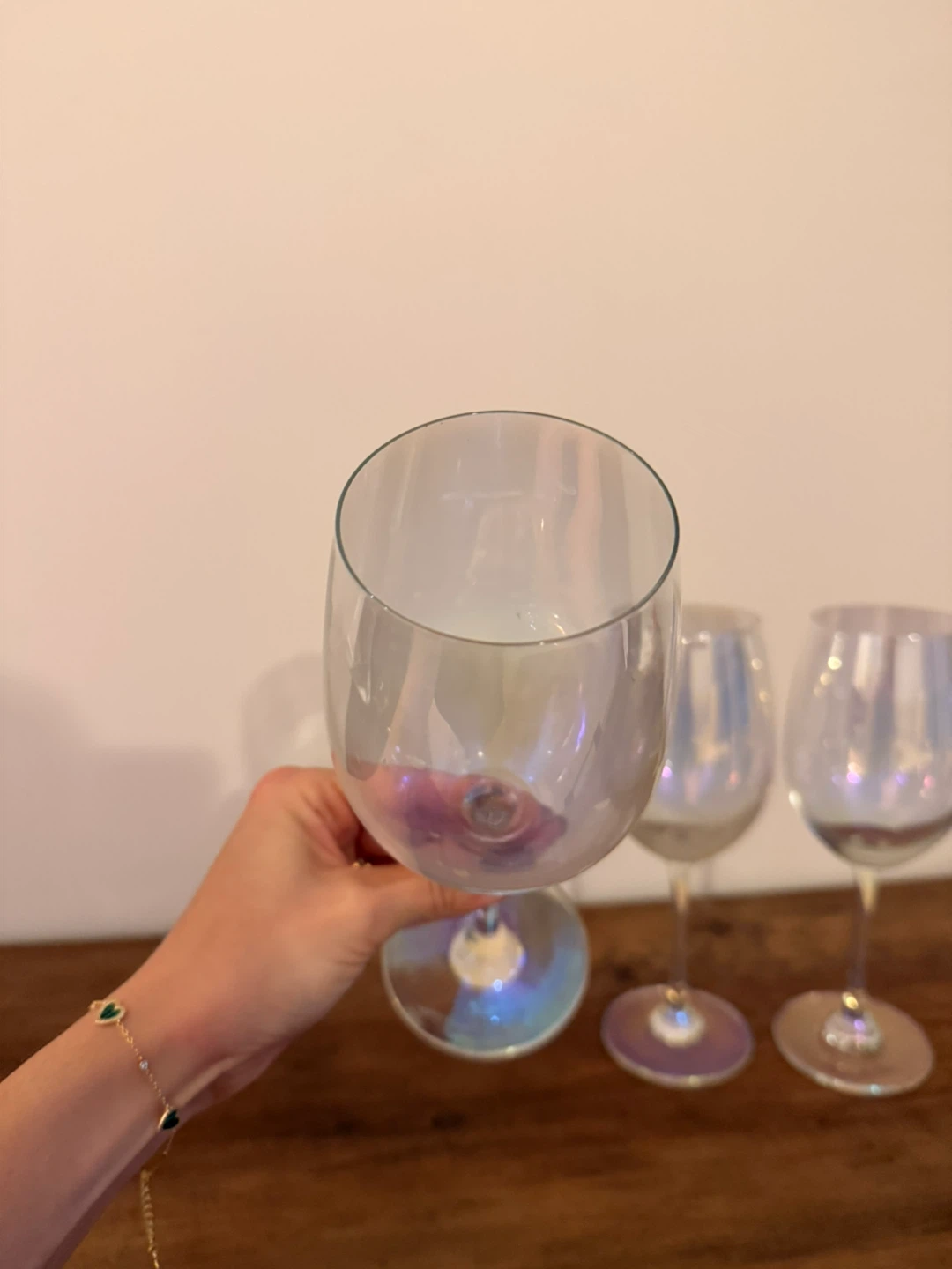 Set of 3 Iridescent Wine Glasses - photo 3