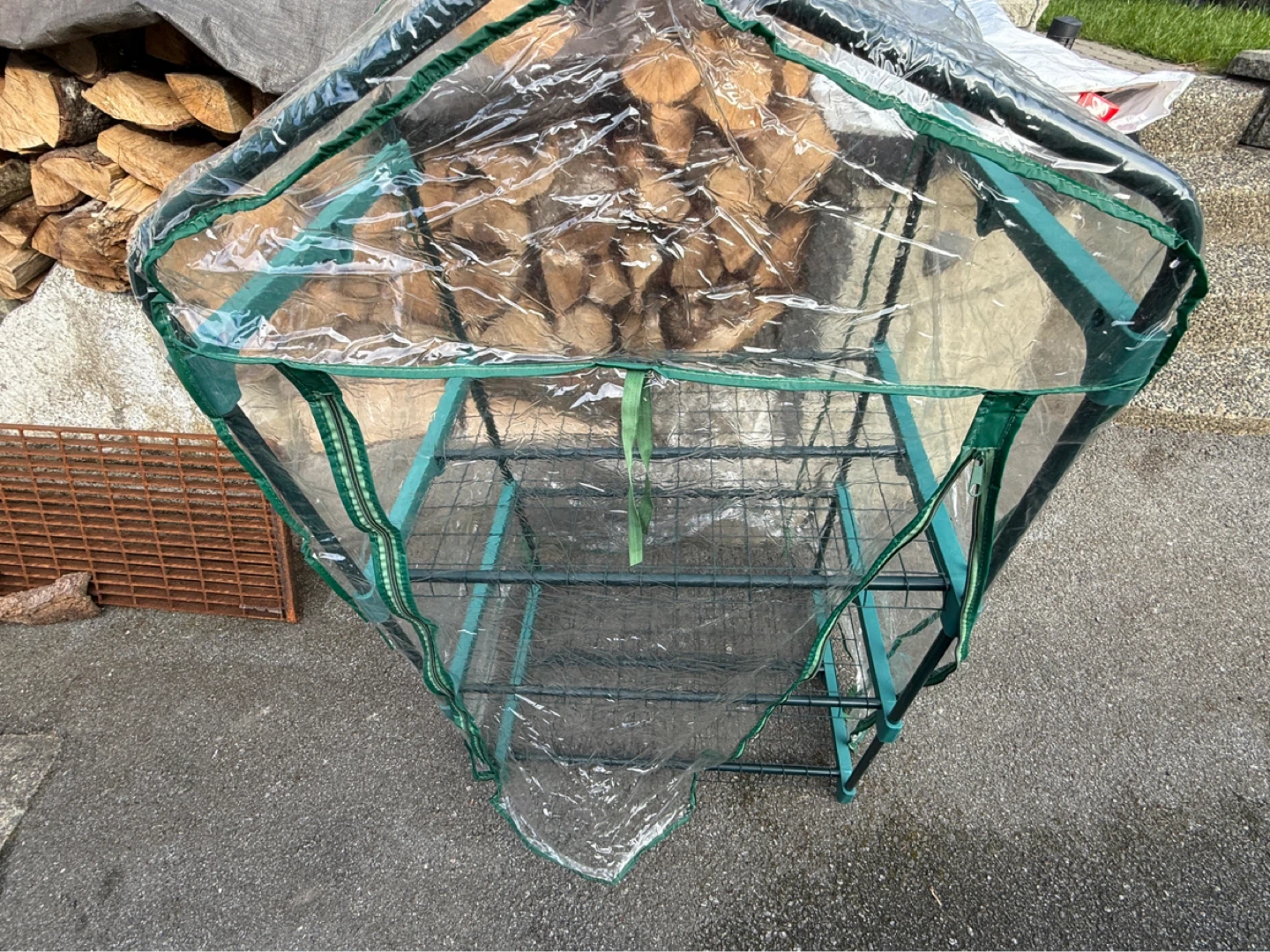 Greenhouse Plant Shelf with Cover