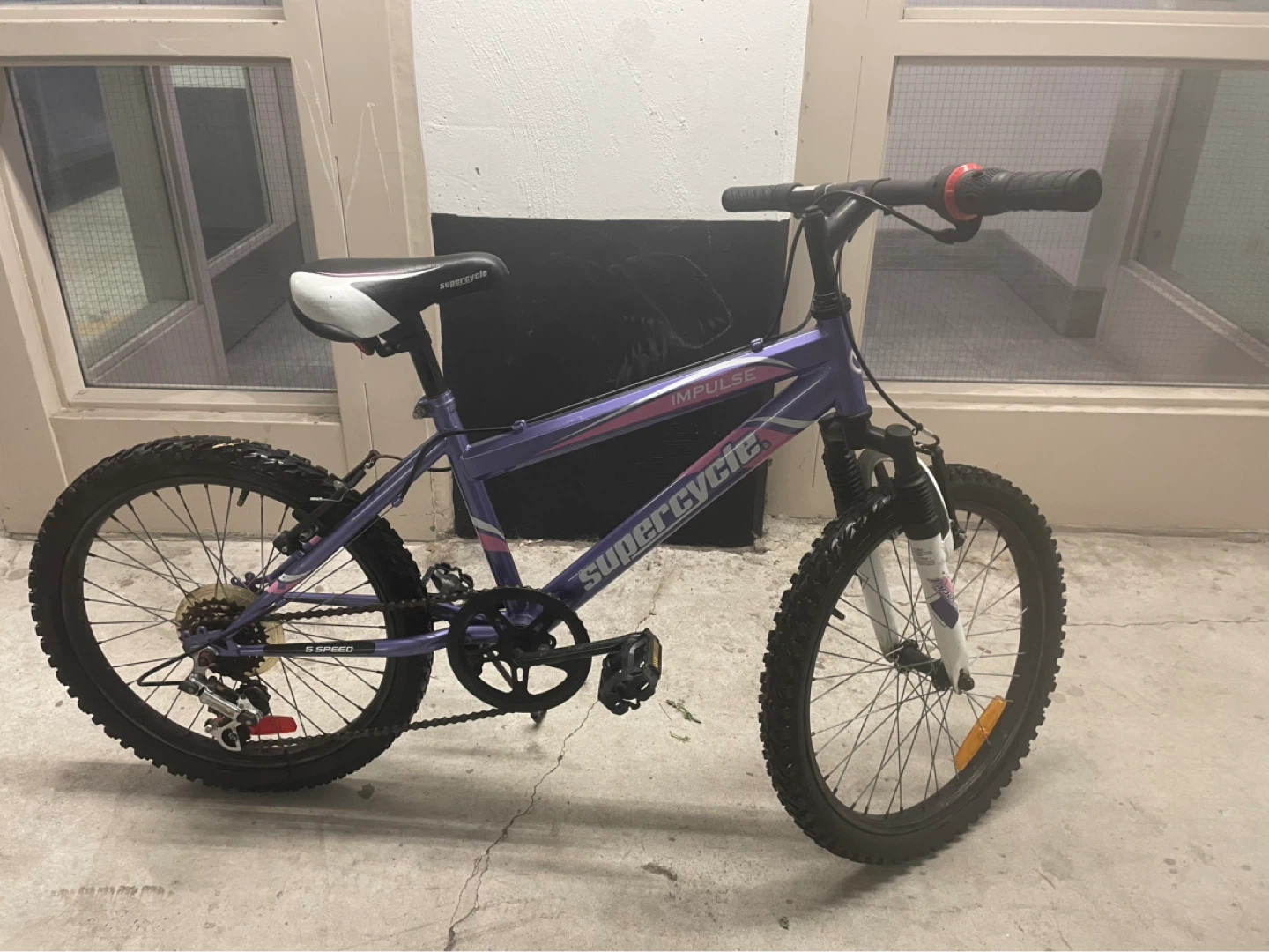 Supercycle Impulse 5-Speed Kids Bike 20”