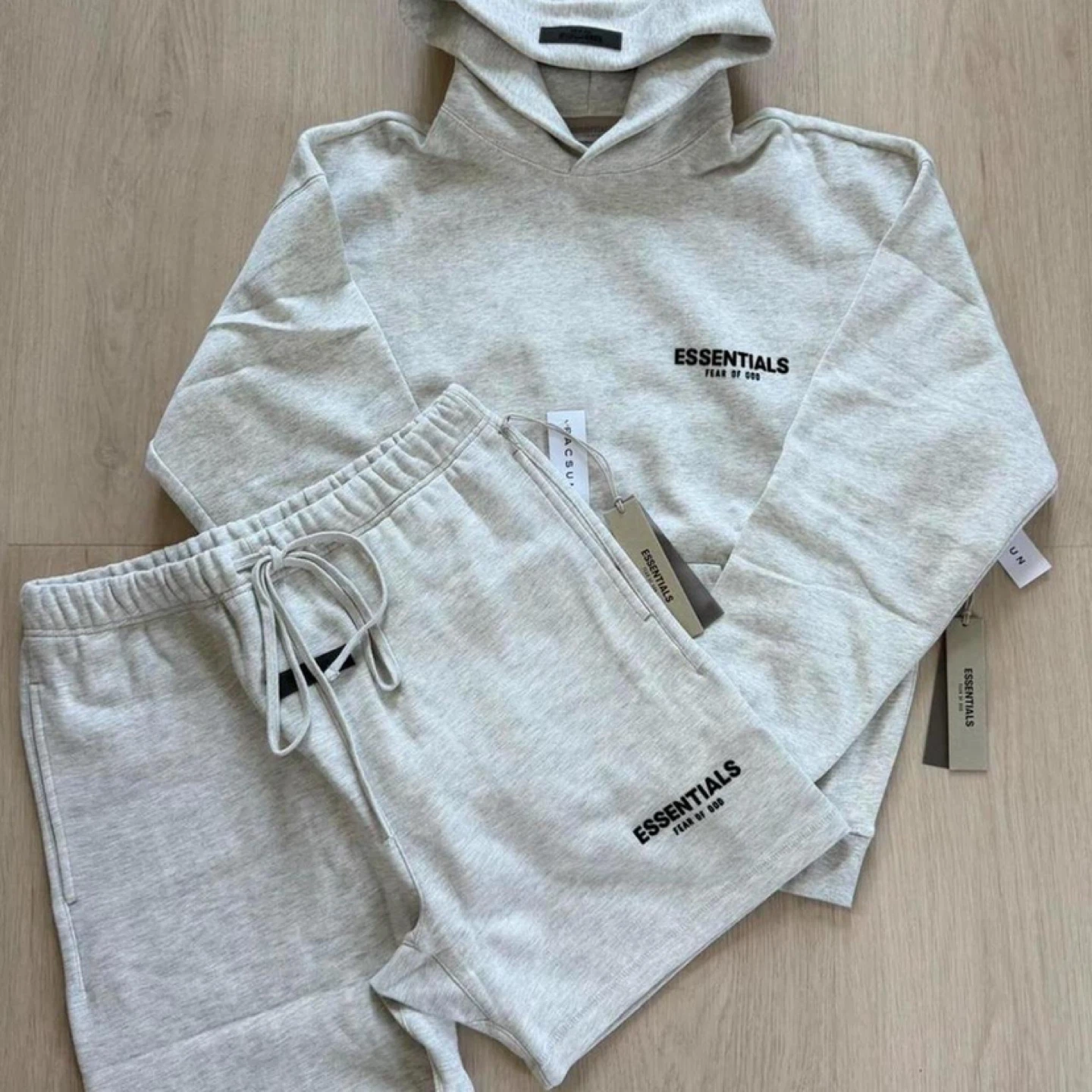 Essentials set
