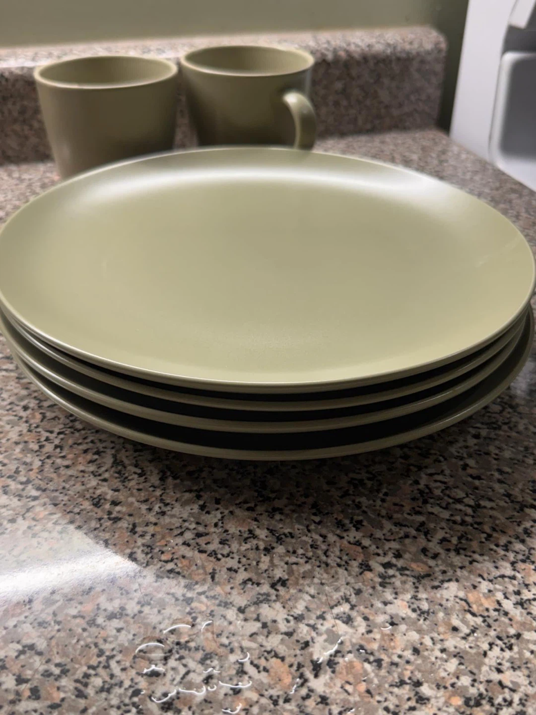 IKEA Dinnerware Set - photo 3