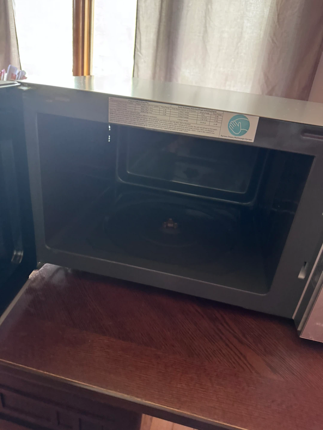 Danby 0.9 cu. ft. Microwave - Silver - photo 4