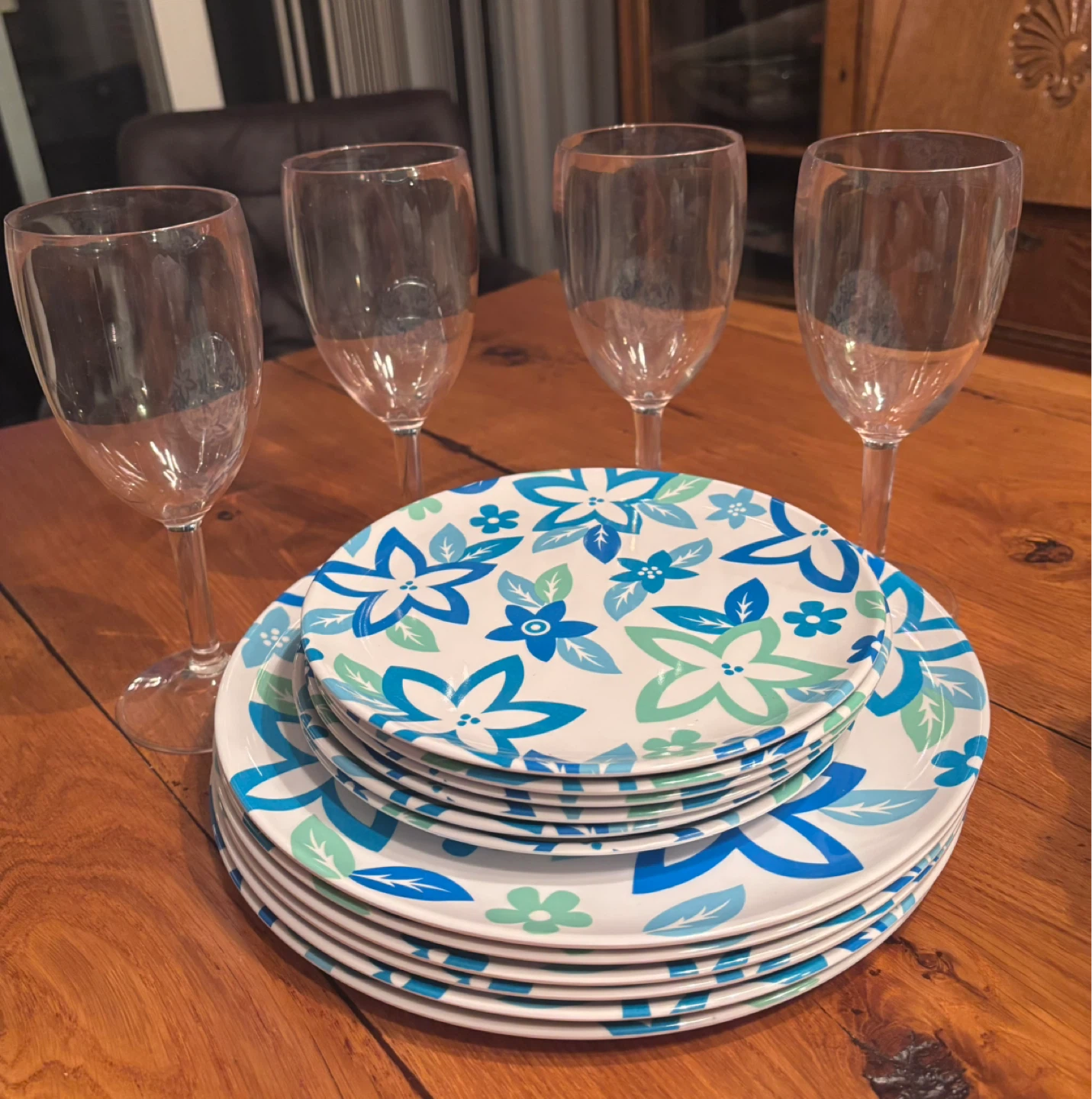 4 Acrylic Wine glasses, 2 sizes of 6 Floral Plates