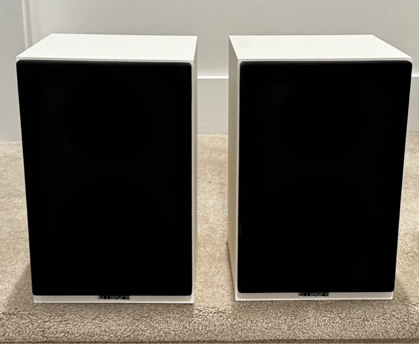 Fluance SX6 HiFi Bookshelf Speakers (Pair) – White