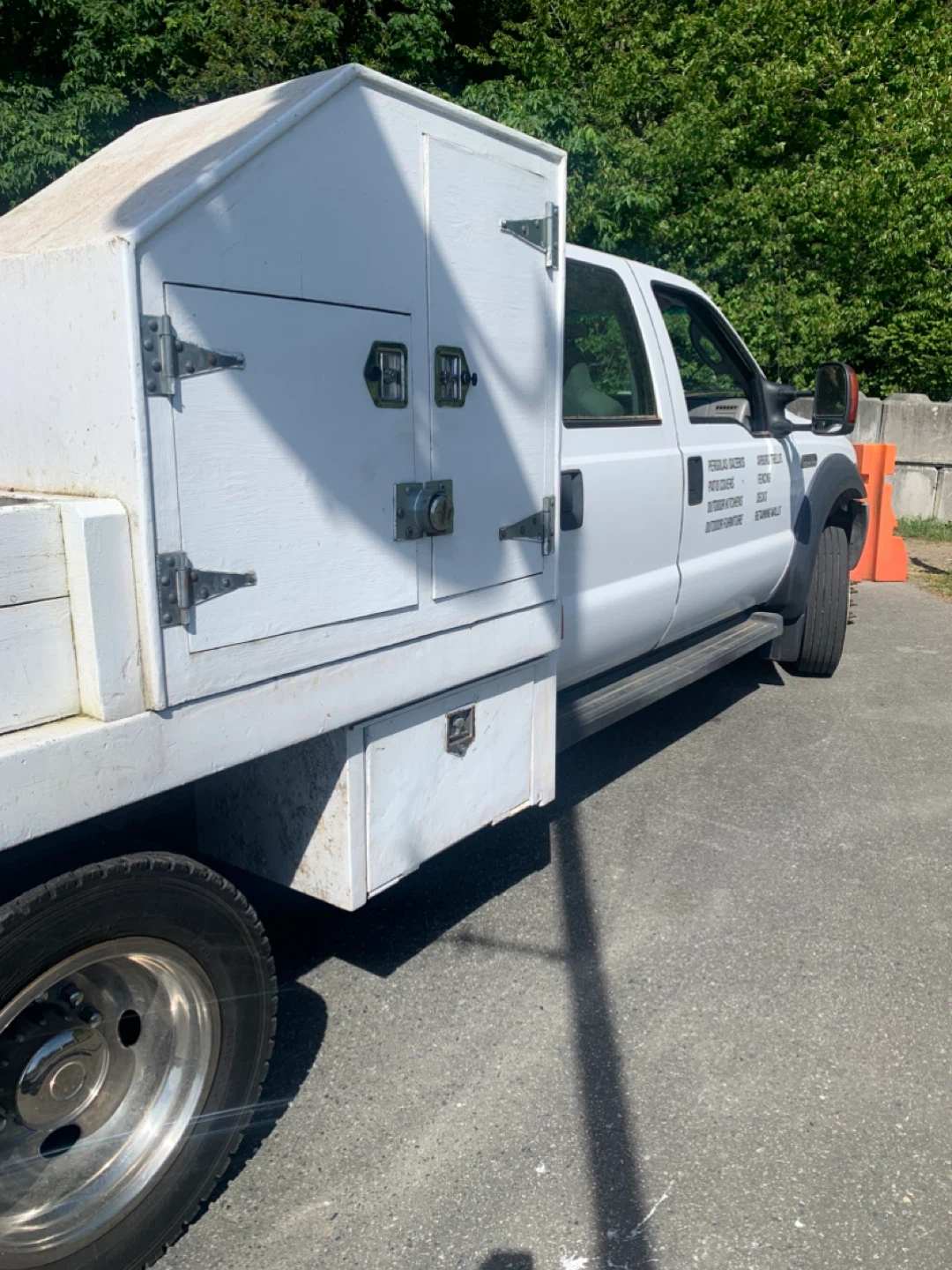 2006 Ford F550 - photo 4