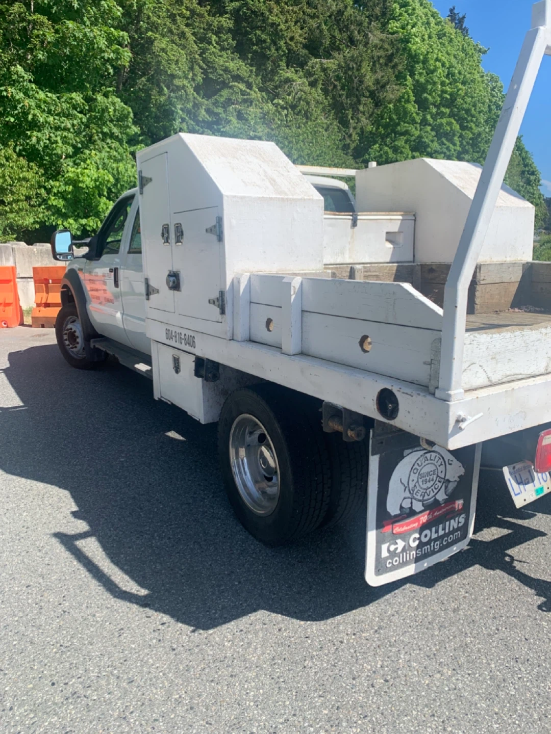 2006 Ford F550 - photo 2