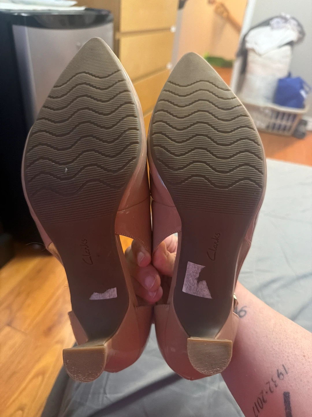 Clarks Women's Pink Patent Heels - photo 4