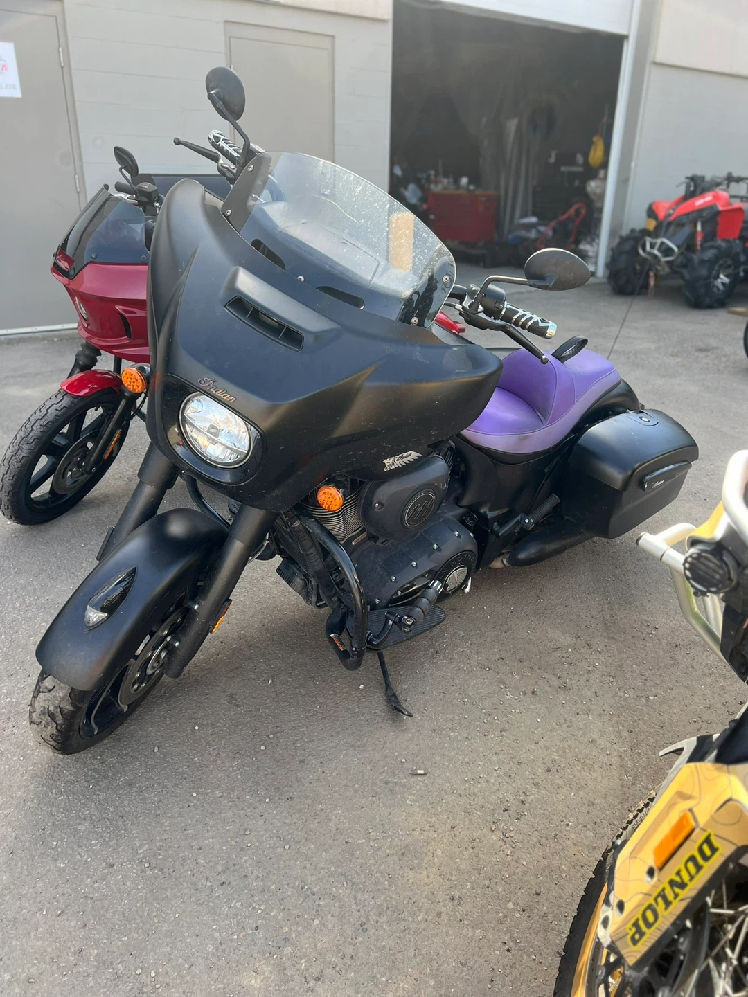 2019 Indian Chieftain Dark Horse - photo 2