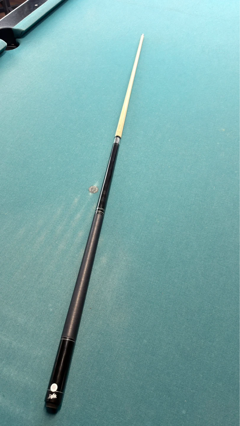 Like new Dufferin Velocity Jump Cue Stick
