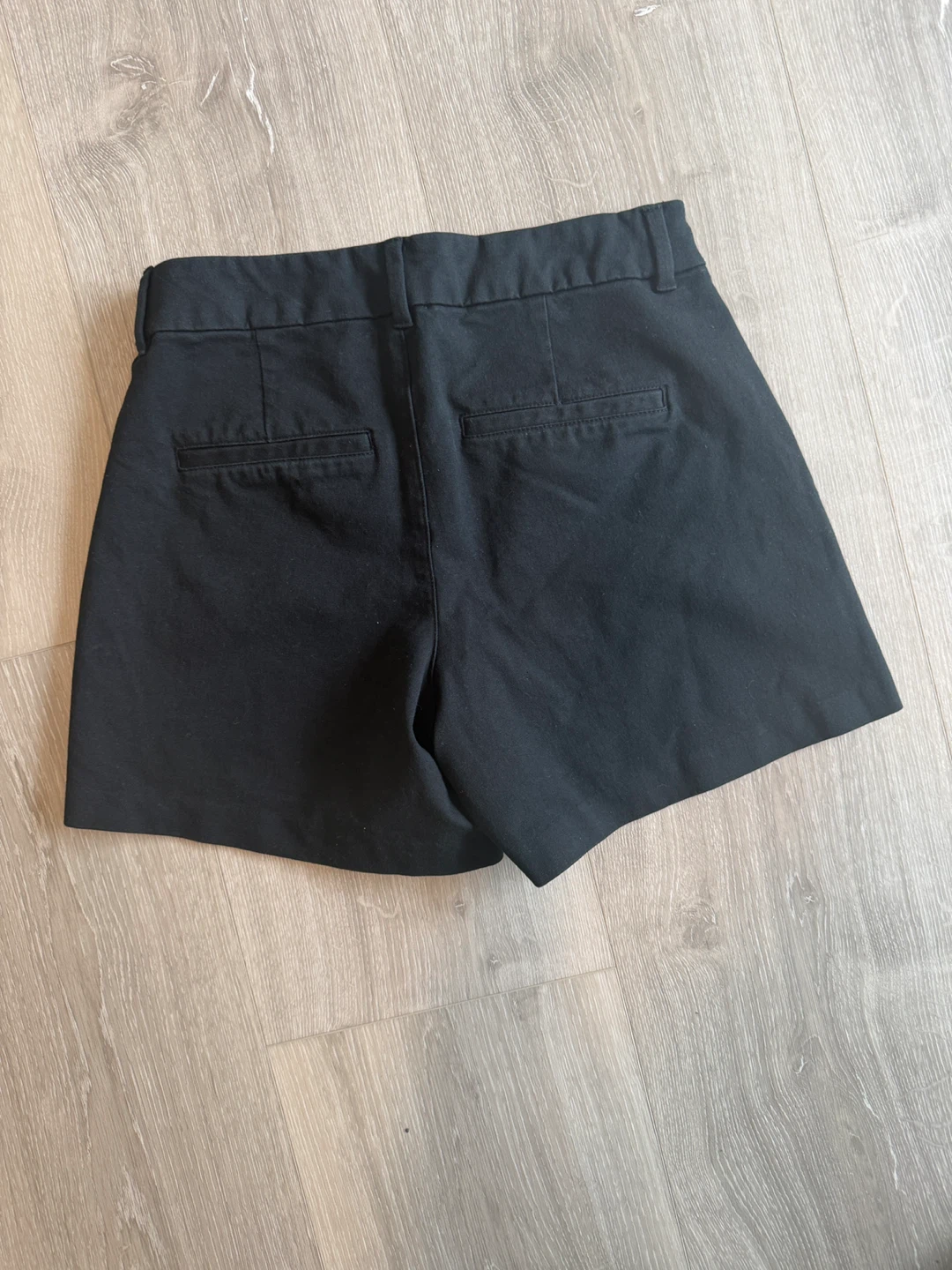 Old Navy Pixie High-Rise Black Shorts Size 0 - photo 4