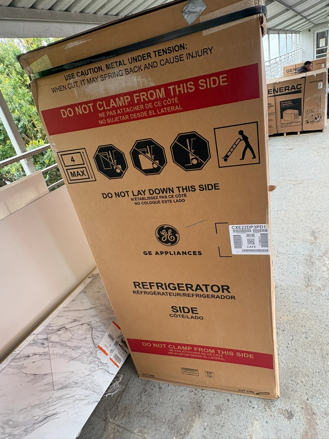 GE Appliances Refrigerator - Black