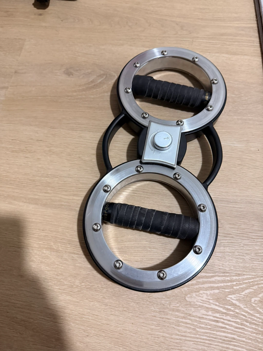Rotating burn machine / Arm twister