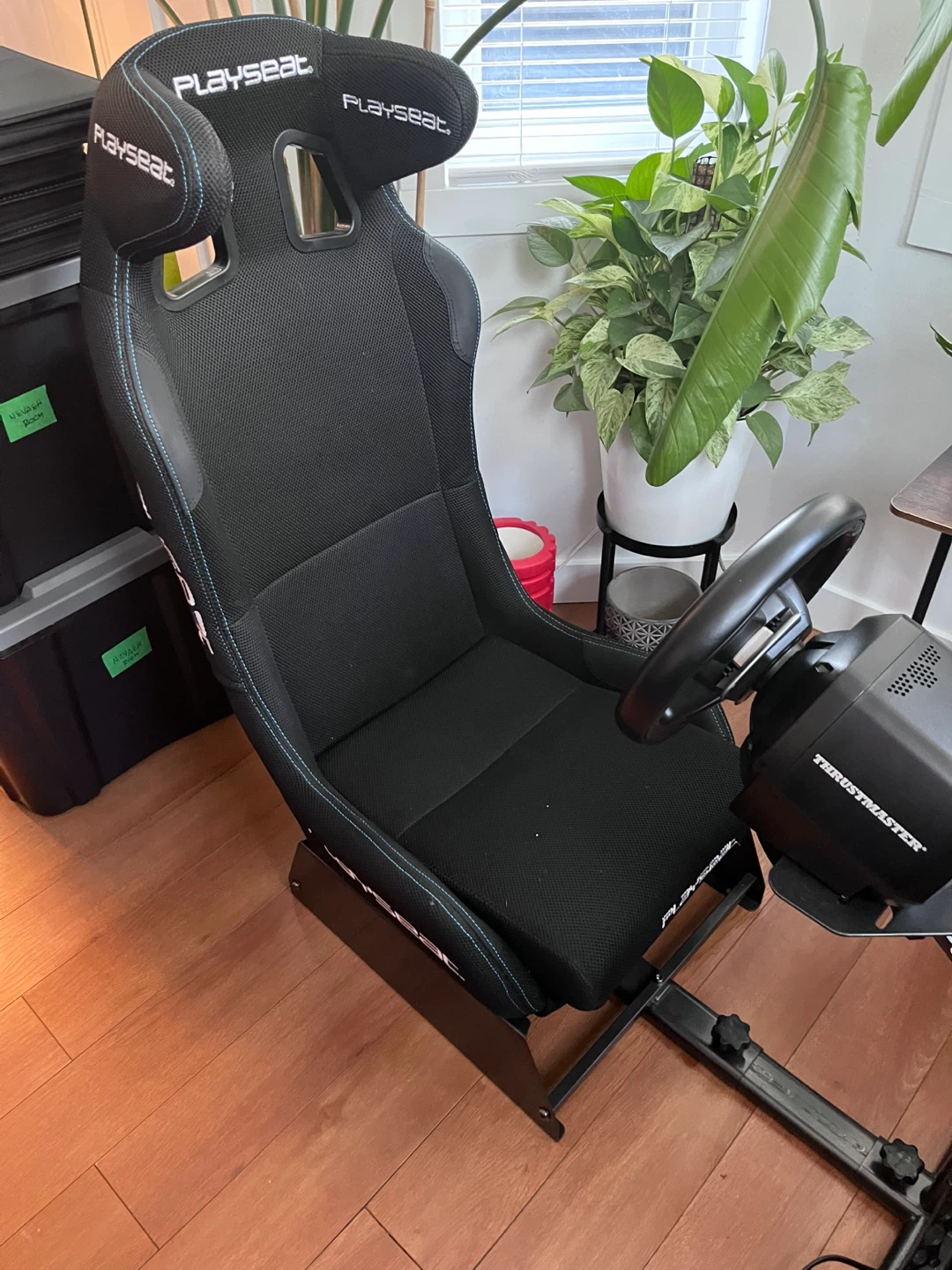 Playseat Evolution Gaming Chair with Thrustmaster Pedals & Wheel - photo 4