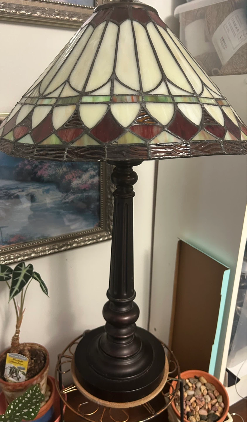 Tiffany Style Stained Glass Table Lamp