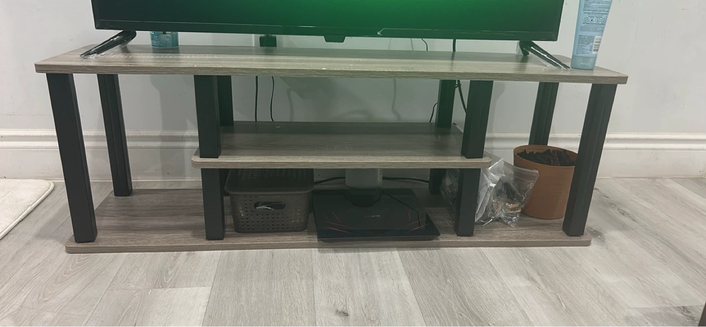 TV and TV stand - photo 5