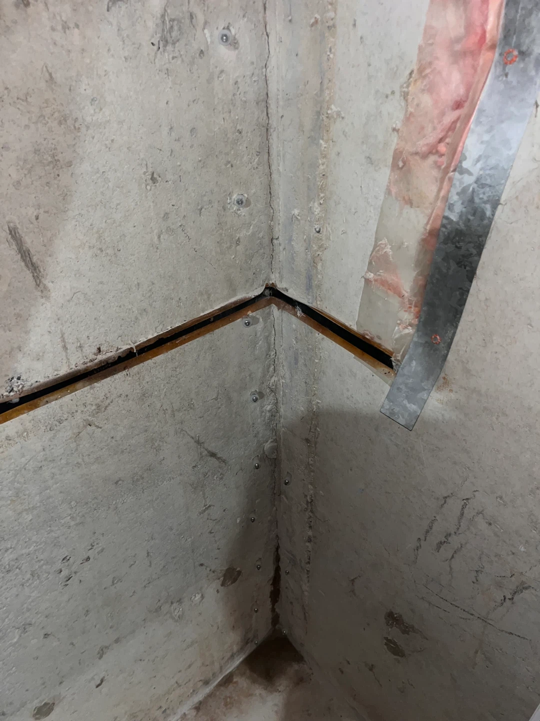 Crack Injections Leaks - photo 3