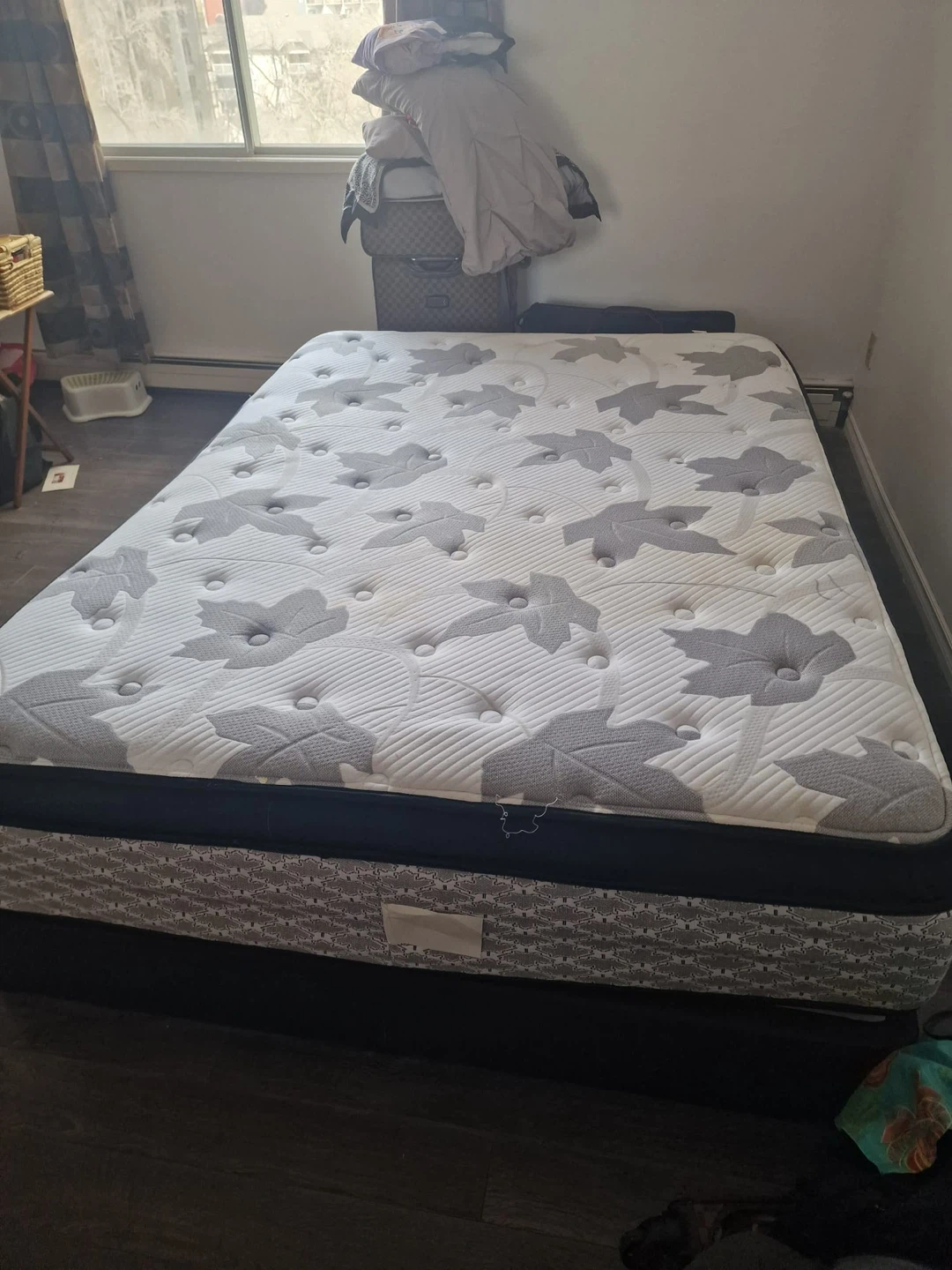 Queen Size Mattress and Box Spring - photo 2