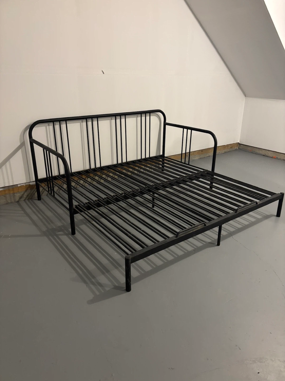 Black Metal Daybed Frame + Mattress and comforter - photo 5