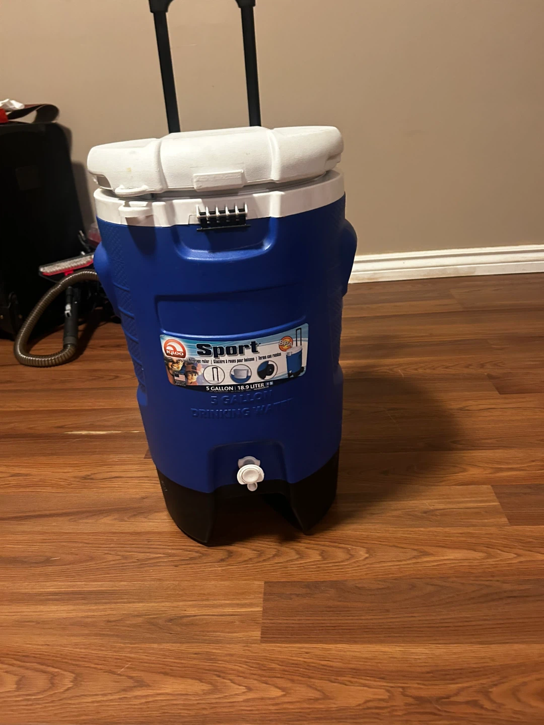 Igloo Sport 5 Gallon Rolling Cooler