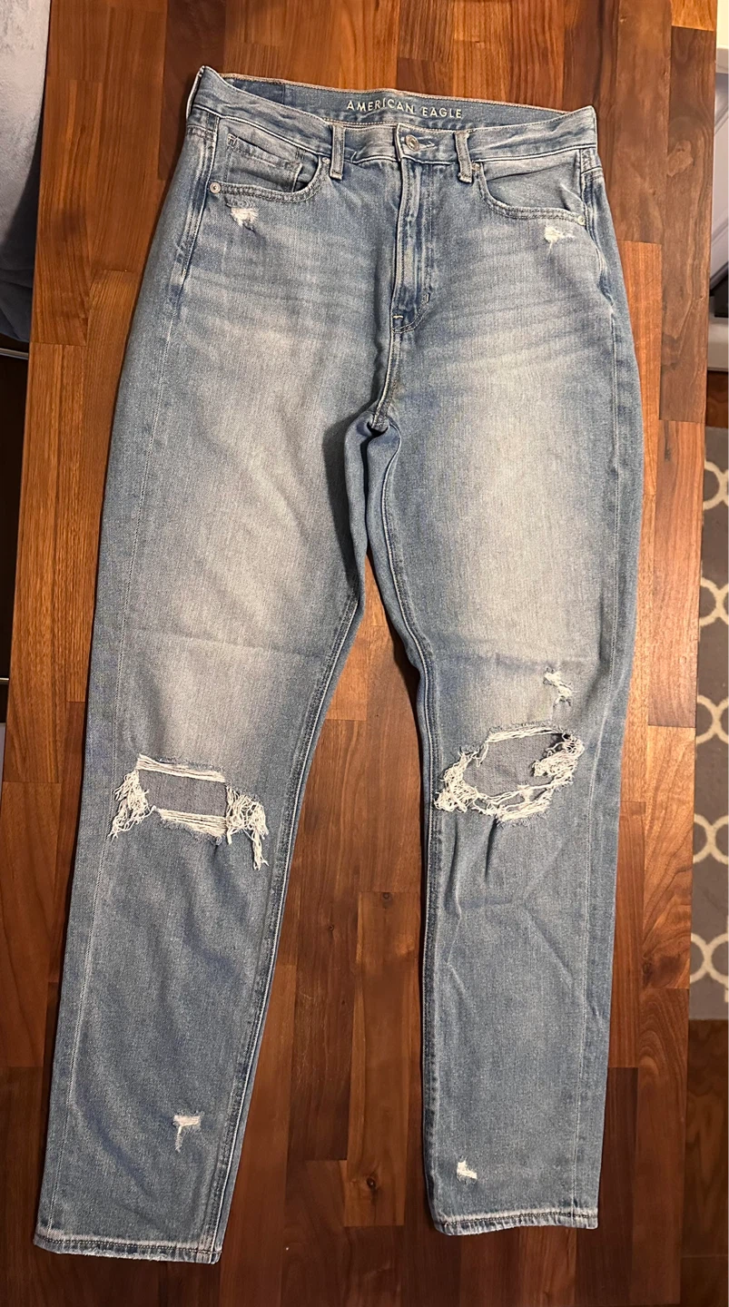 American Eagle Light Wash Distressed Jeans - photo 2