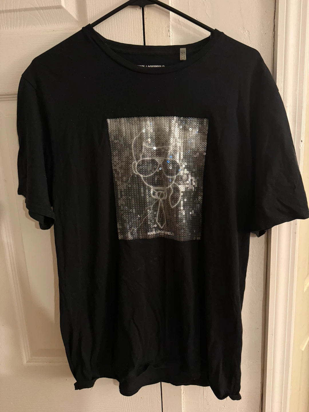 Karl Lagerfeld Black Sequin Graphic T-Shirt - Large