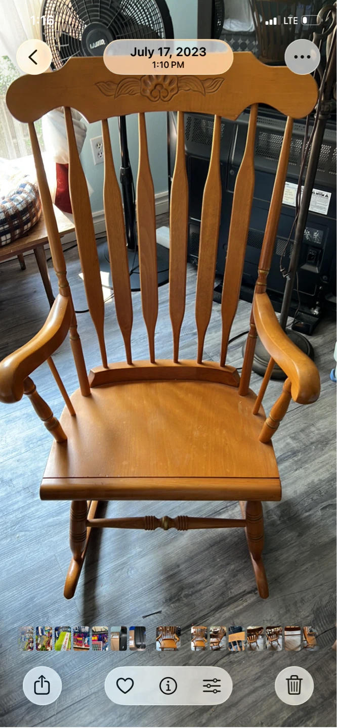 Wooden Rocking Chair - photo 3