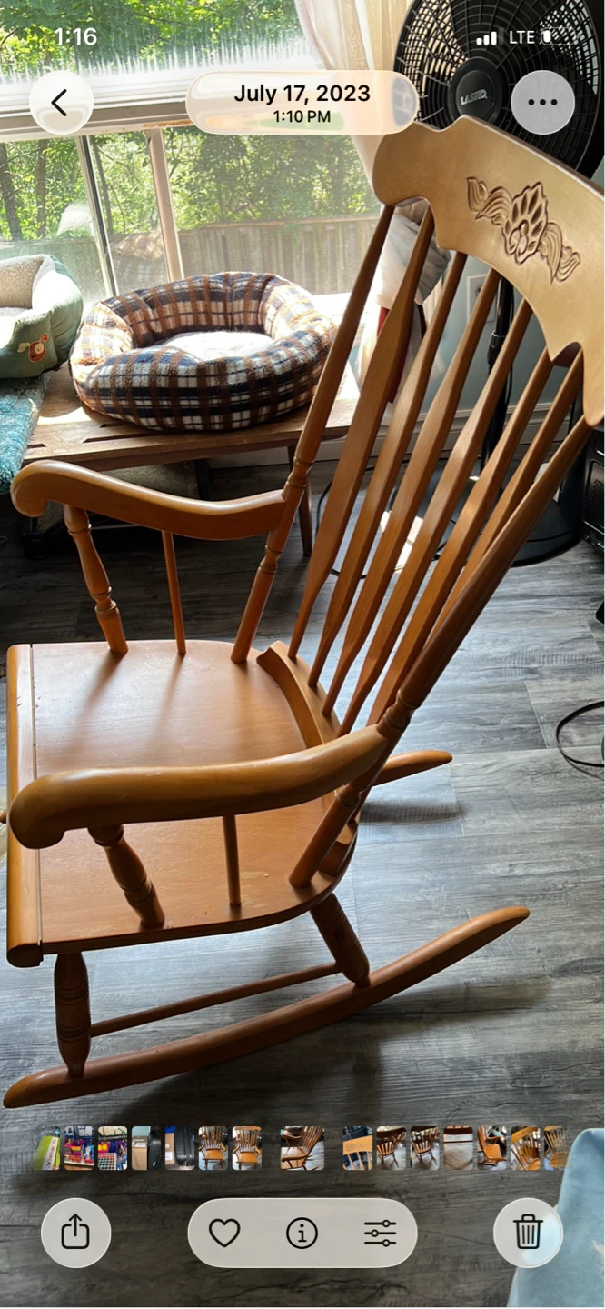 Wooden Rocking Chair - photo 2