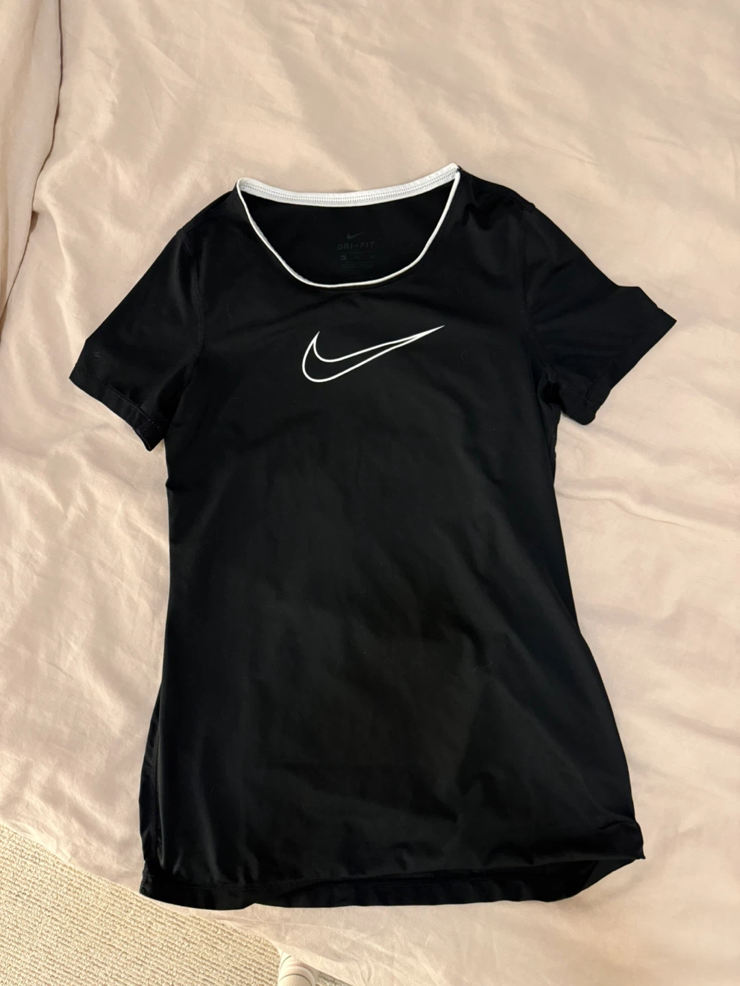 Nike Dri-FIT Logo Short Sleeve T-Shirt